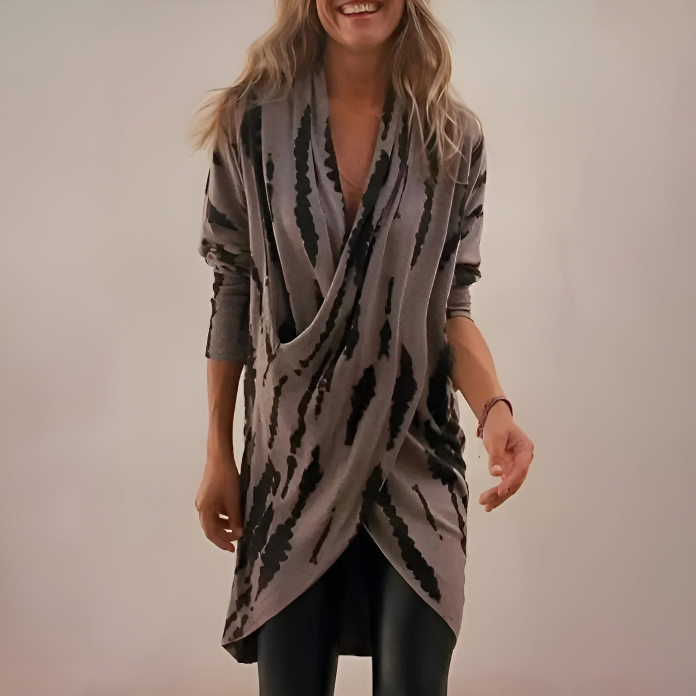 Tahlia™ - Comfortable V-Neckline Tunic