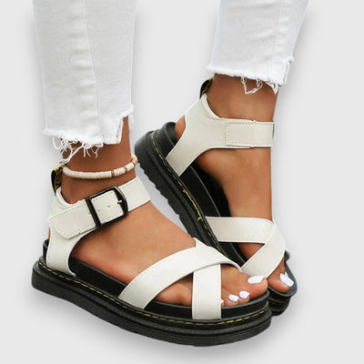 Sportliche Sandalen