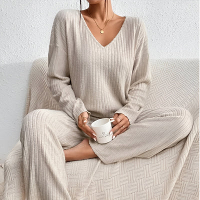 Isla™ | Ribbed V-neck sweater set