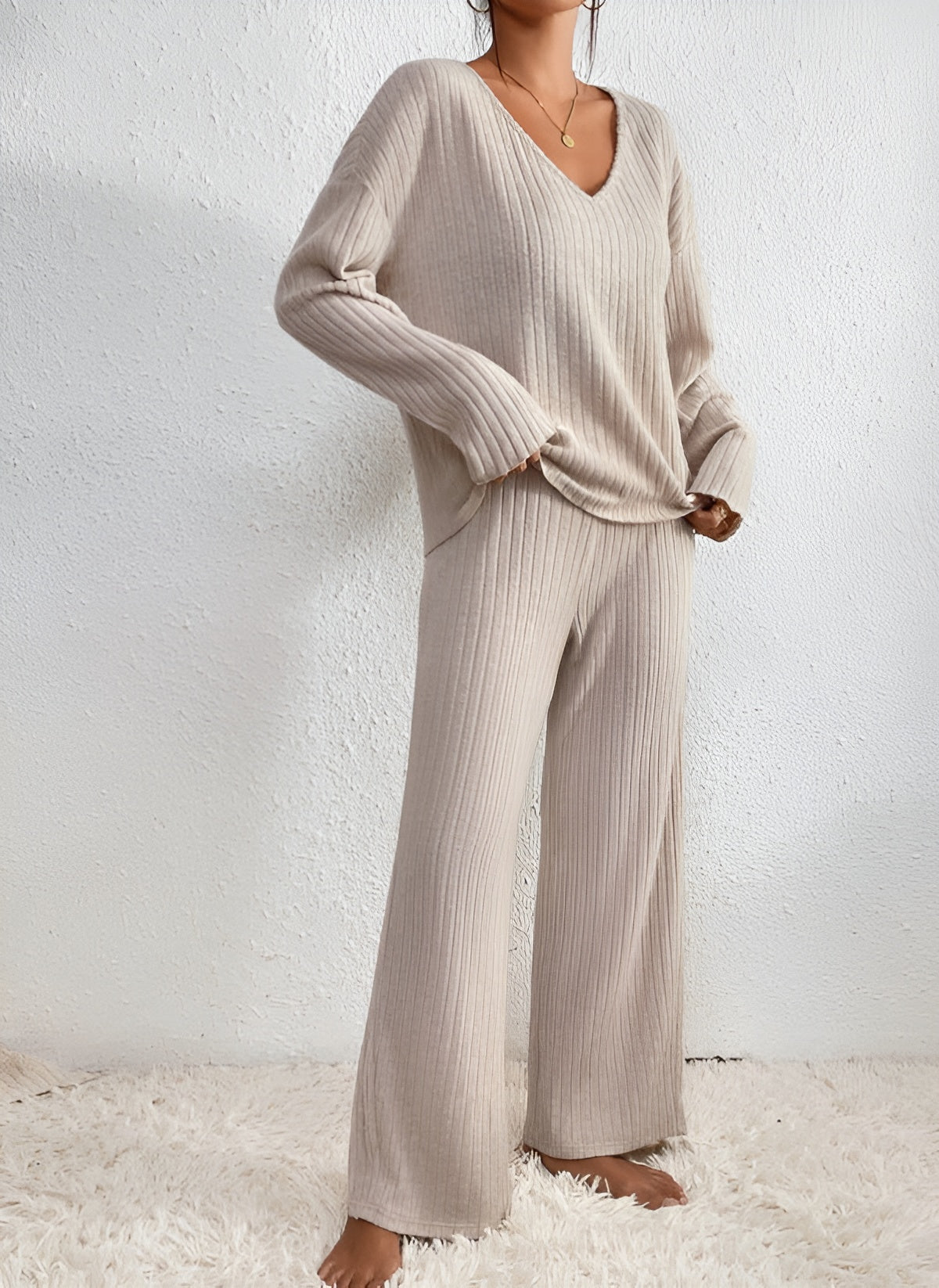 Isla™ | Ribbed V-neck sweater set