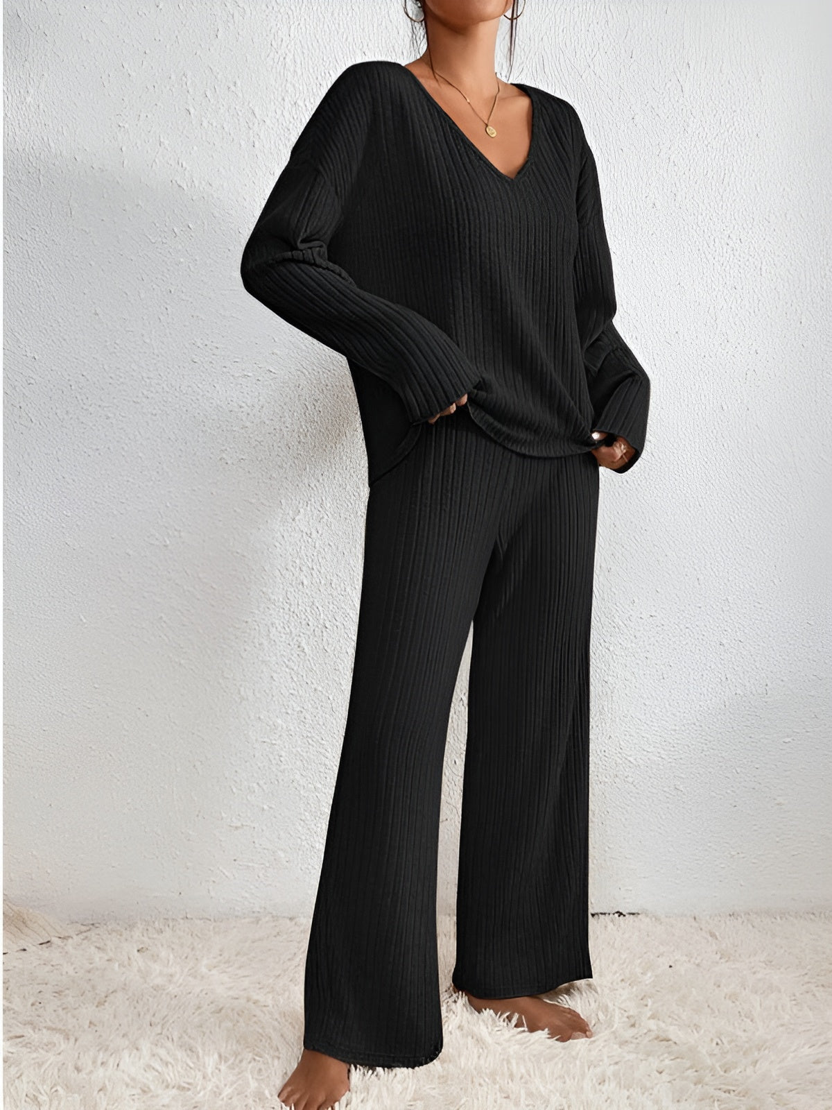 Isla™ | Ribbed V-neck sweater set